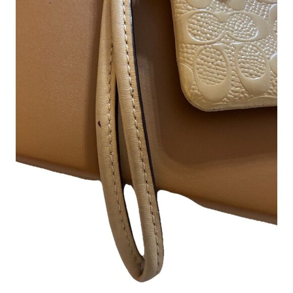 Coach Signature C Logo Beige Nude Embossed Patent Leather Corner Zip Wristlet - Picture 6 of 6